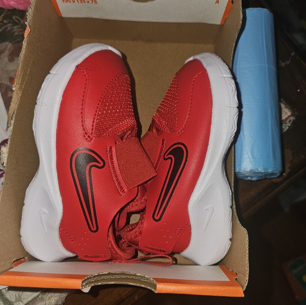Nike Toddler Sneakers 6c